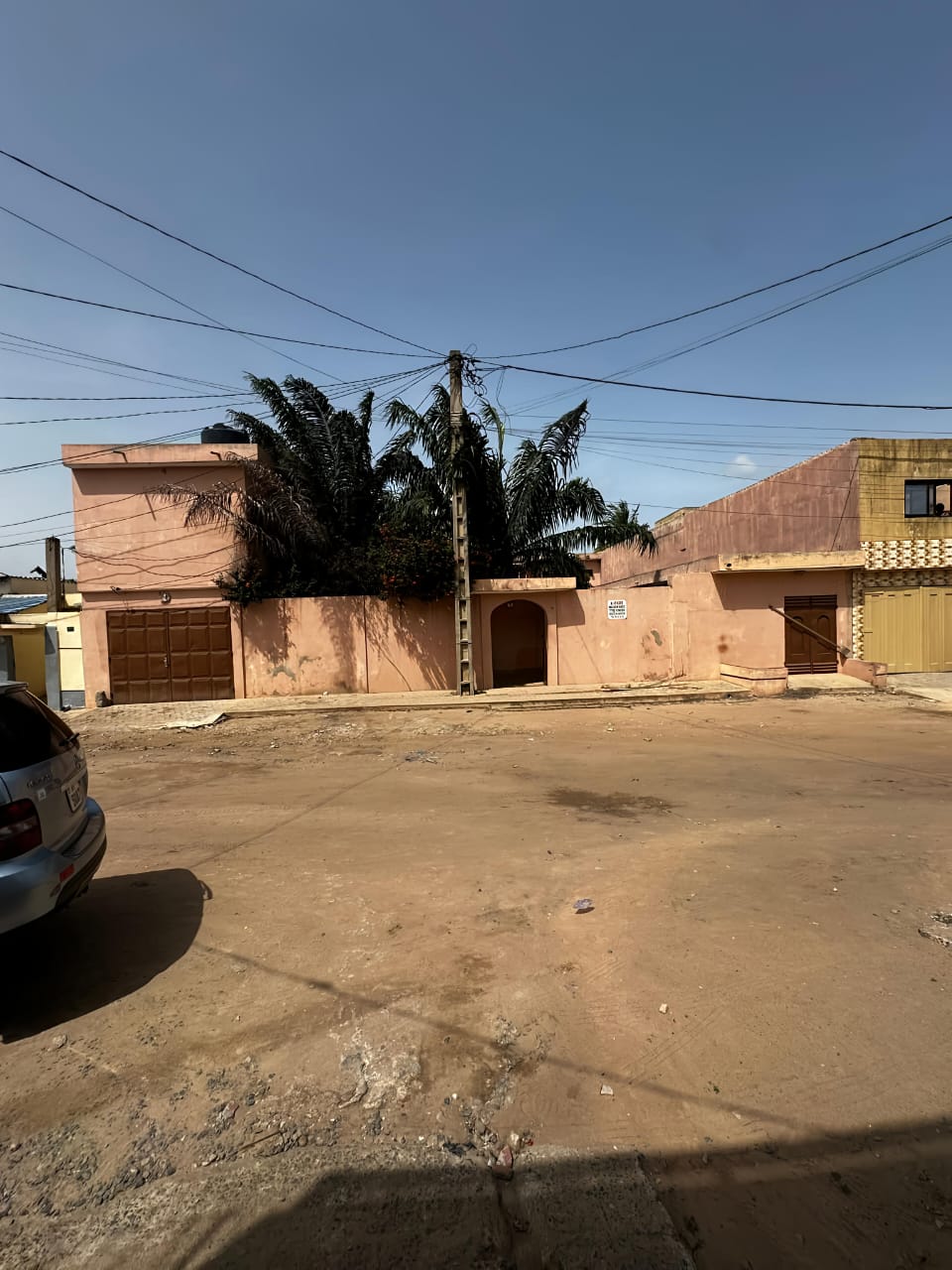 Villa 1 lot en vente à Adidoadin Totsi – 150 000 000 FCFA