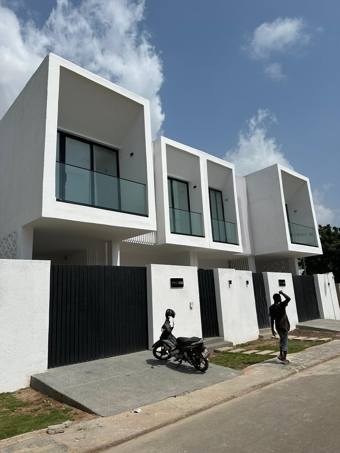 Villa à vendre à Cité Renaissance – 300 Millions FCFA