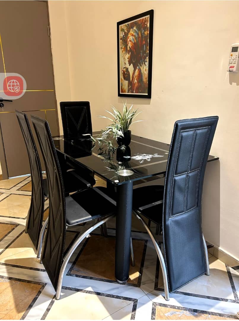 Appartement meublé chambre salon à louer à Attiégou – 450000 FCFA