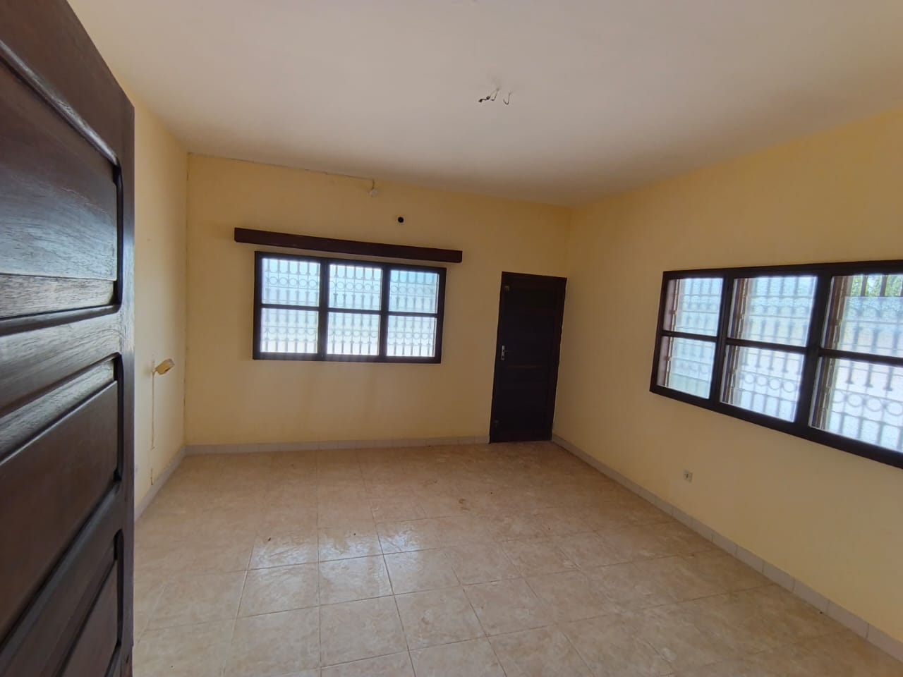 Villa 6 chambres en vente à Agoè Assiyéyé – 110 millions FCFA