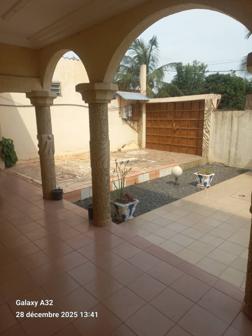 Villa 3 pièces en vente à Amadahomé – 75 millions FCFA
