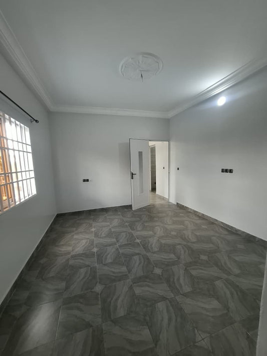 Appartement chambre salon à louer à Adidogomé Kohé – 60 000 FCFA