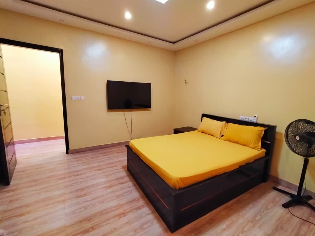Appartement meublé 3 chambres à louer à Agoè Échangeur en bordure de goudron – 400000 FCFA/mois