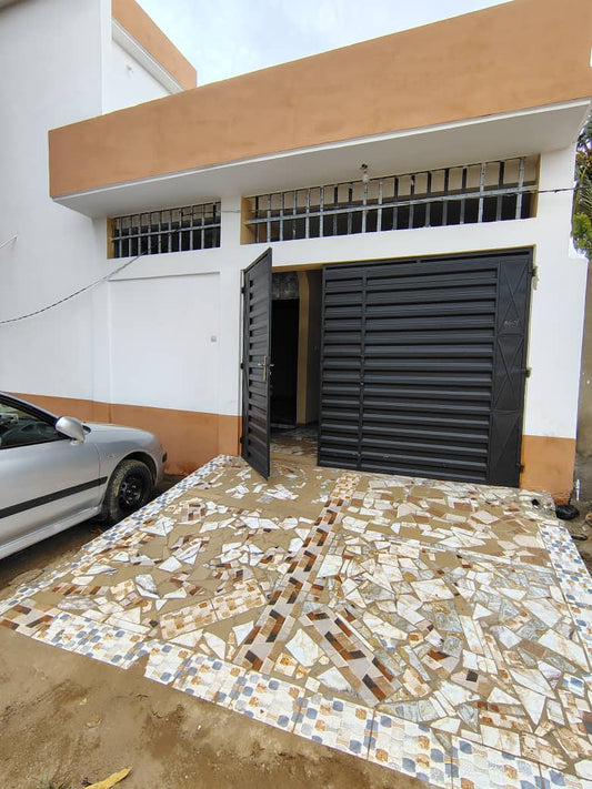 Villa 2 chambres à louer à Avedji Limousine – 130 000 FCFA