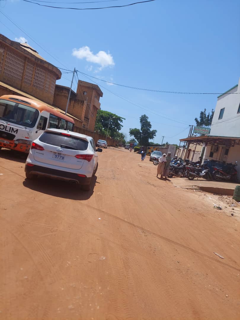 Terrain cloture avec titre foncier en vente a Agoe Fil'O PAC - 57 000 000 FCFA