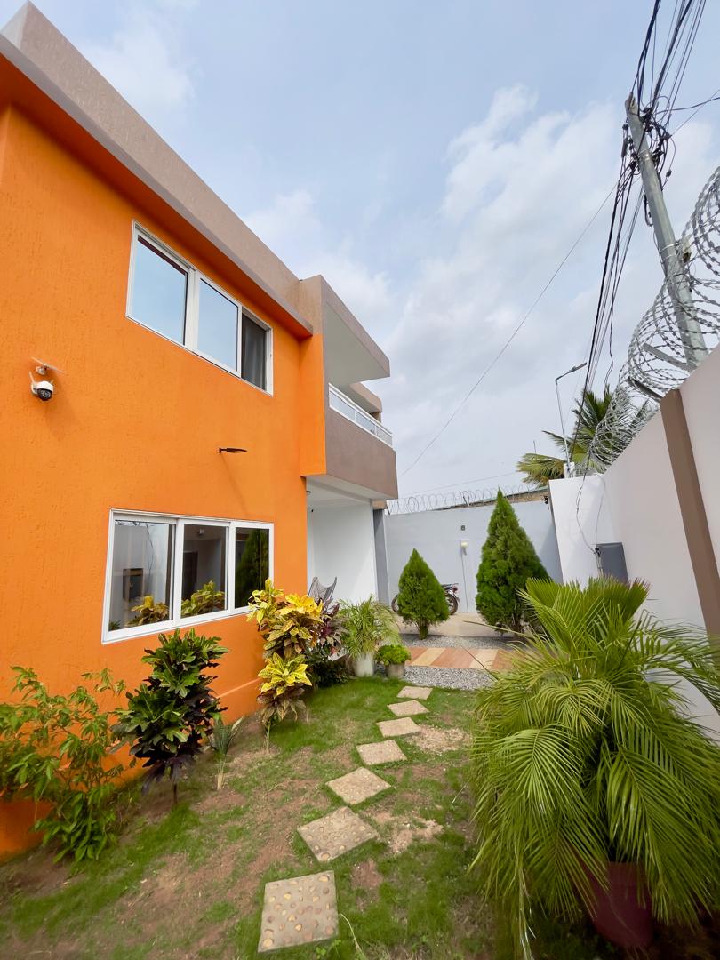 Villa duplex meublée 4 chambres à louer à Agoè Legbassito – 500 000 FCFA