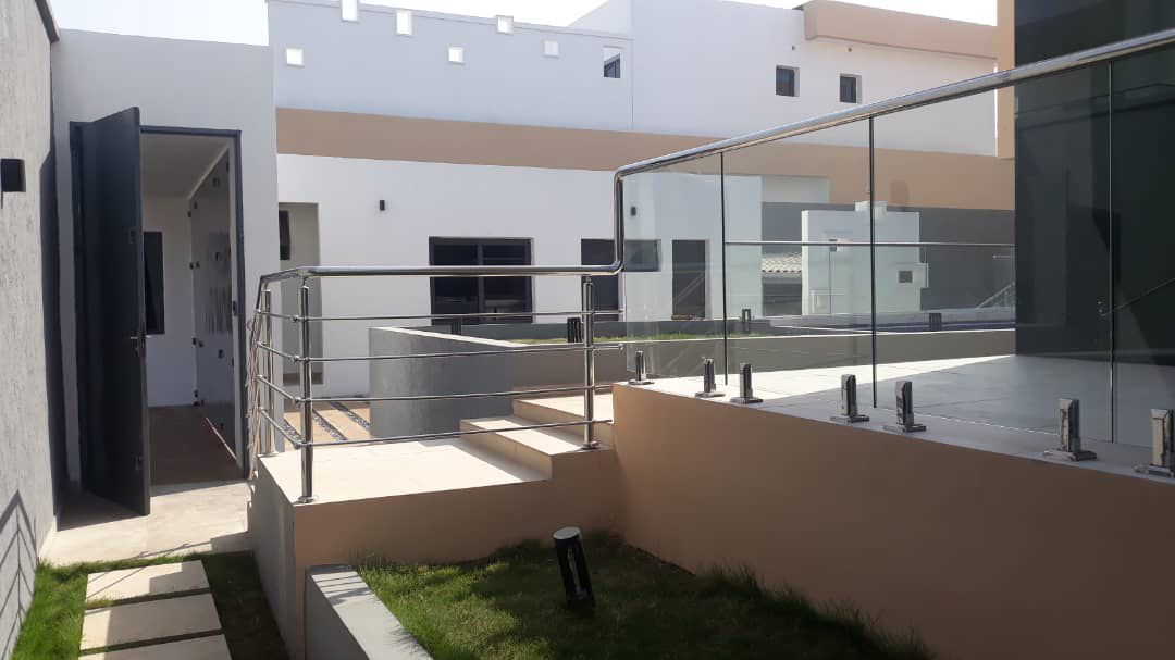 Villa à vendre à Cité Renaissance – 800 Millions FCFA