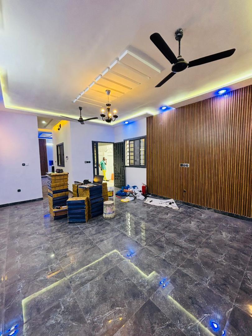 À LOUER NICKEL VILLA 350.000F CFA [KÉGUÉ]