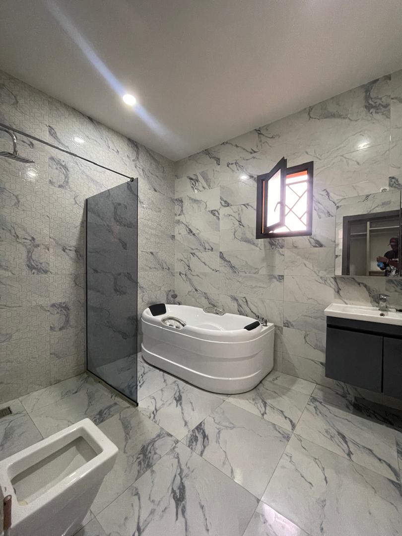 Villa à louer à Tokoin – 1.500.000 FCFA