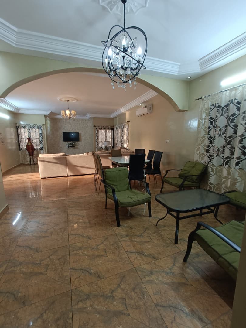 Villa duplex à louer à Avénou – 1.500.000 FCFA