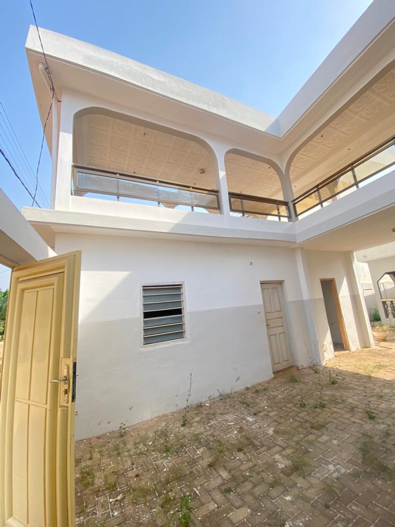 Villa 3 pièces en vente angle rue à Agoé Camp GP – 62 millions FCFA
