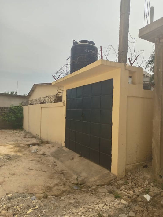 Villa à vendre à Zanguera Klikamé – 14 Millions FCFA