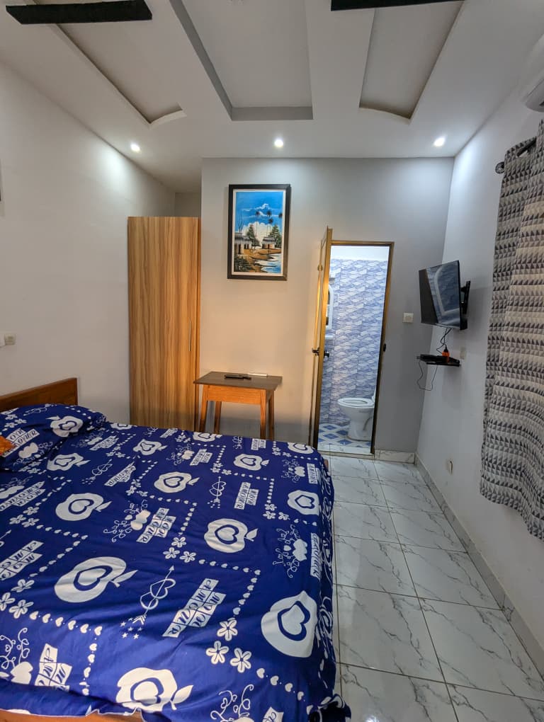 Studio à louer à Djidjolé – 120000 FCFA