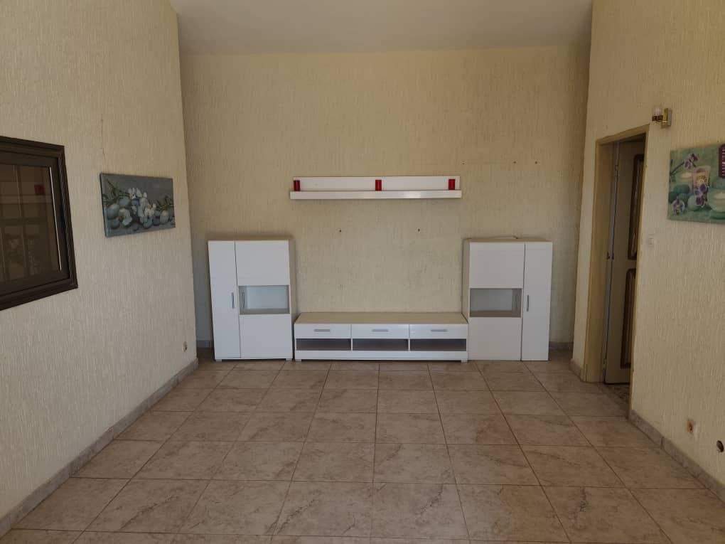 Villa duplex 5 chambres en vente en bordure de goudron à Avédji Limousine – 230 millions FCFA