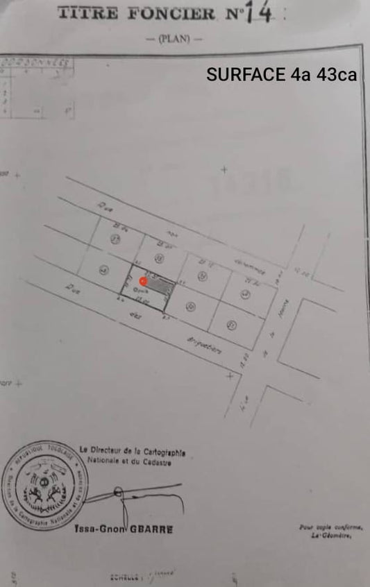 Immeuble commercial R+2 de 18 chambres à vendre à Amoutiévé – 350 millions FCFA