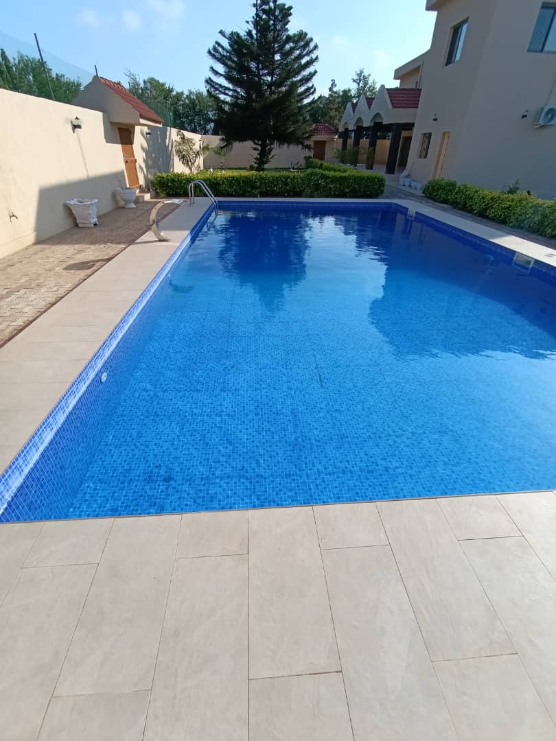 Villa duplex 6 chambres en location à Togo 2000 – 1.600.000 FCFA/mois