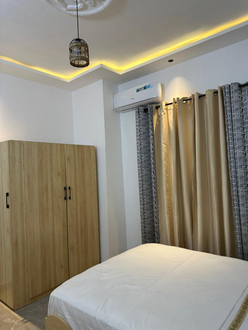 Appartement meublé 2 chambres à louer à Novissi Cerfer – 680 000 FCFA par mois