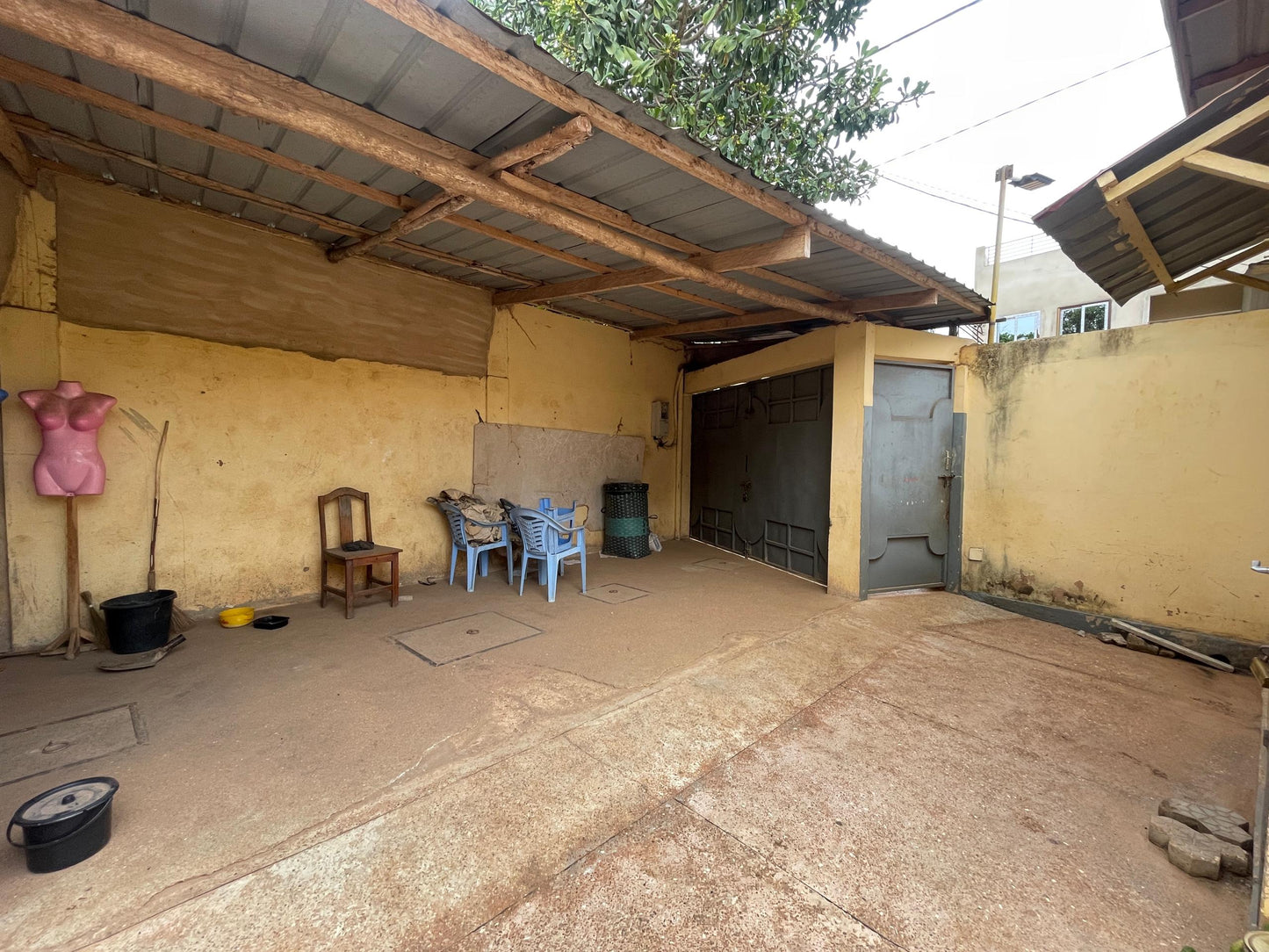 Villa 4 chambres en vente à Adidogomé Segbé – 30 millions FCFA