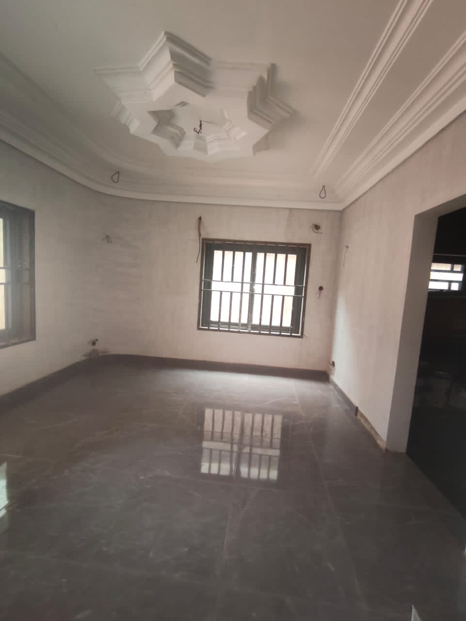 Villa 3 chambres à louer à Kegué secteur Kpatcha – 400000 FCFA/mois