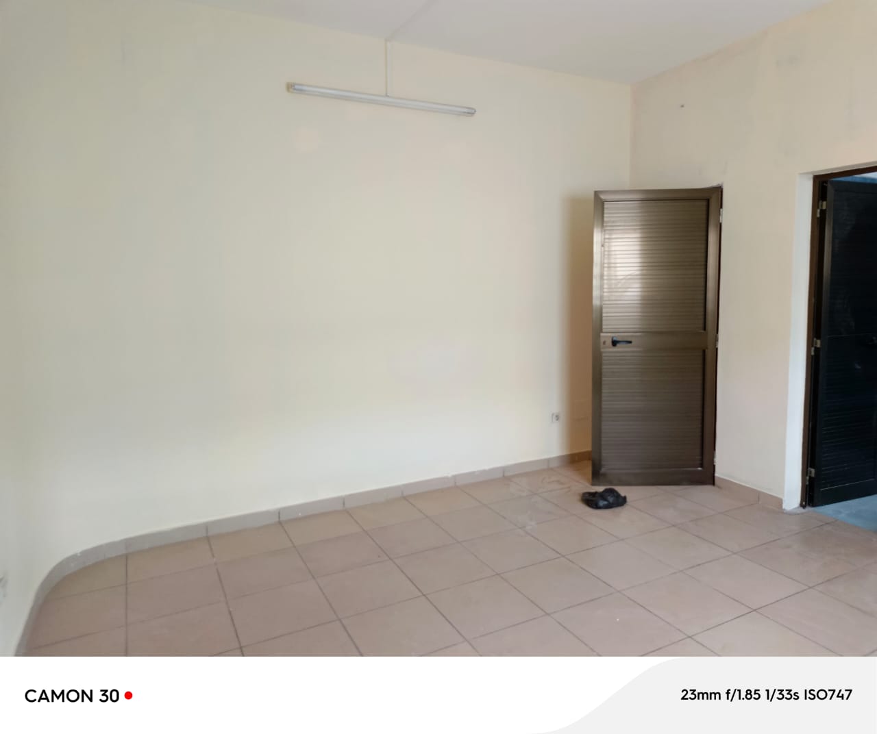 Villa basse 3 chambres en vente en angle de rue à Agoè Cacaveli – 70 millions FCFA