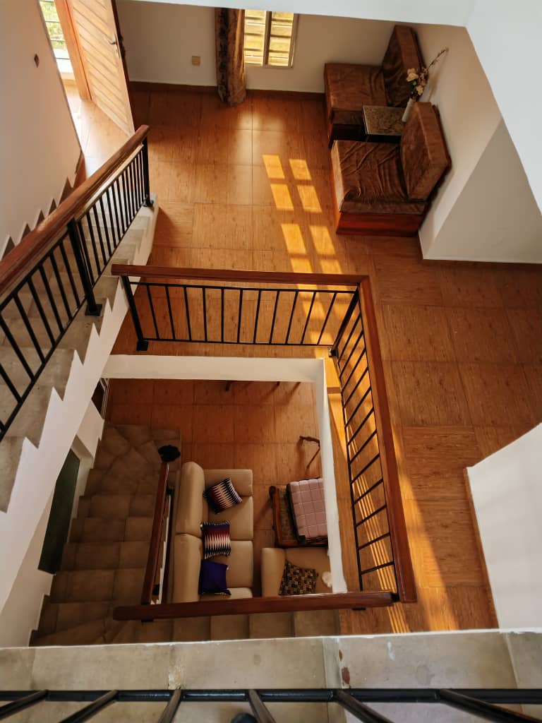 Villa meublée 3 chambres à louer à Baguida – 750000 FCFA