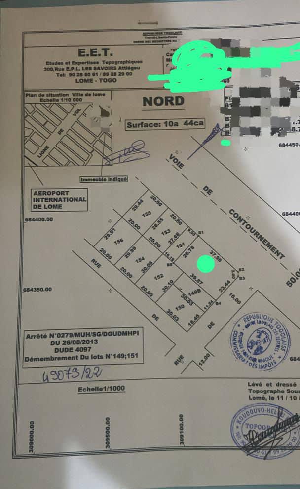 Magasin en vente au bord du contournement à Attiegou – 150 millions FCFA