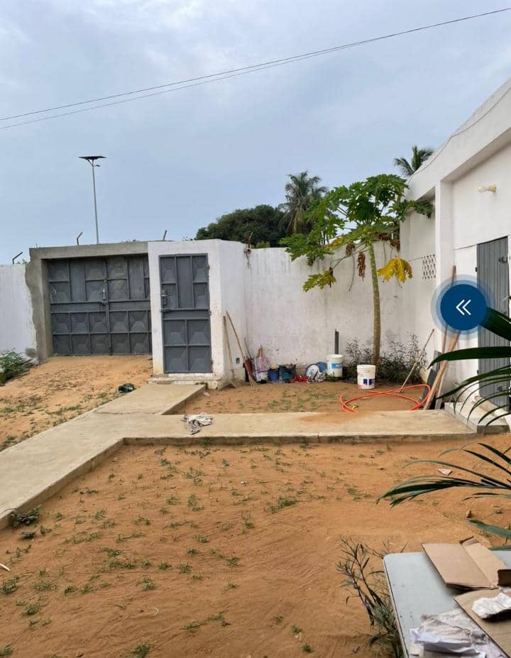 Mini villa 2 chambres en vente au bord du goudron à Agbodrafo – 30 millions FCFA