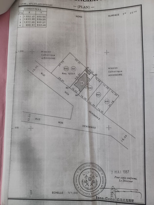 Villa étage en vente à Adidogomé Catholique – 100 millions FCFA