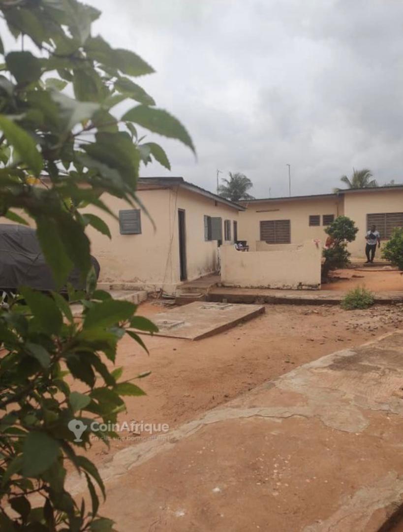 Terrain de 300 m² en vente à Djidjolé – 30 millions FCFA