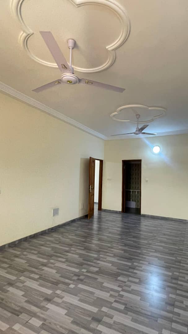 Villa duplex 4 chambres à louer à Adidogomé Carrefour Agbémador – 180.000 FCFA