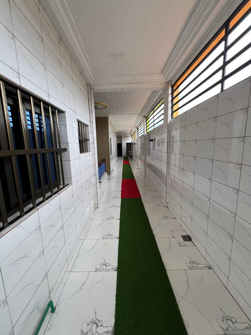 Immeuble 4 niveaux en vente à Agoé Sogbossito – 95 millions FCFA
