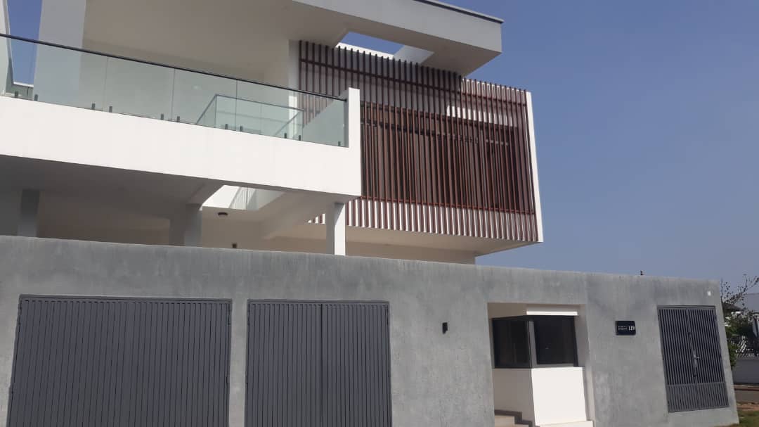 Villa à vendre à Cité Renaissance – 800 Millions FCFA