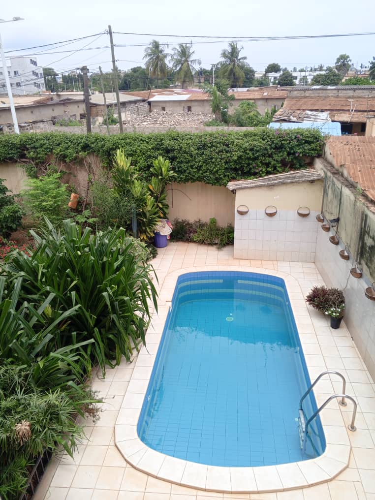 Villa duplex 5 chambres en vente à Djidjolé – 120 millions FCFA