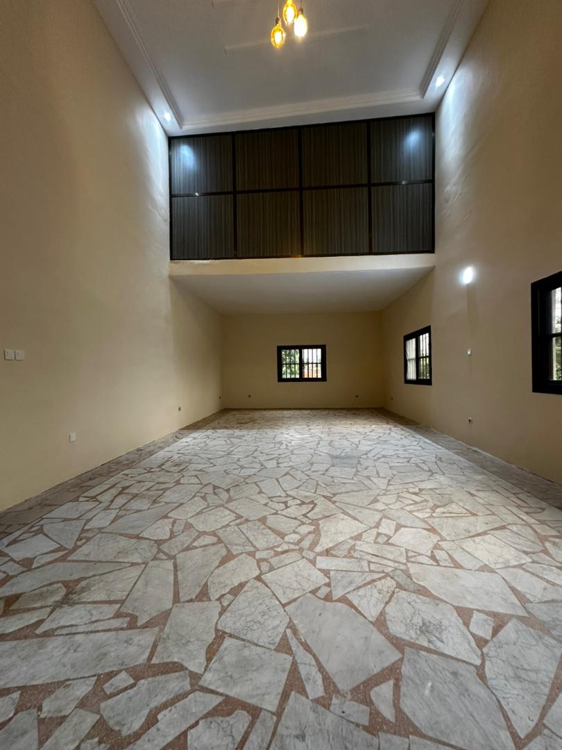 Appartement 2 chambres à louer à Lomégan cour lumière – 150 000 FCFA