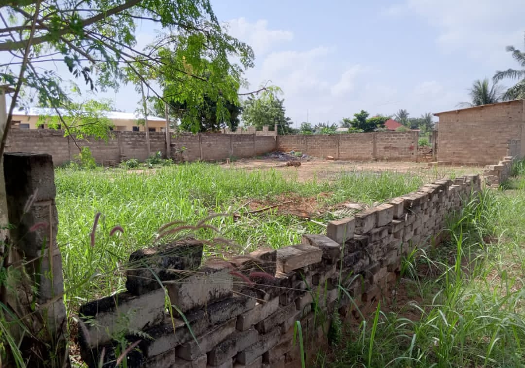 Terrain 1 lot en vente en angle de rue à Adidogomé Sagbado – 20 millions FCFA