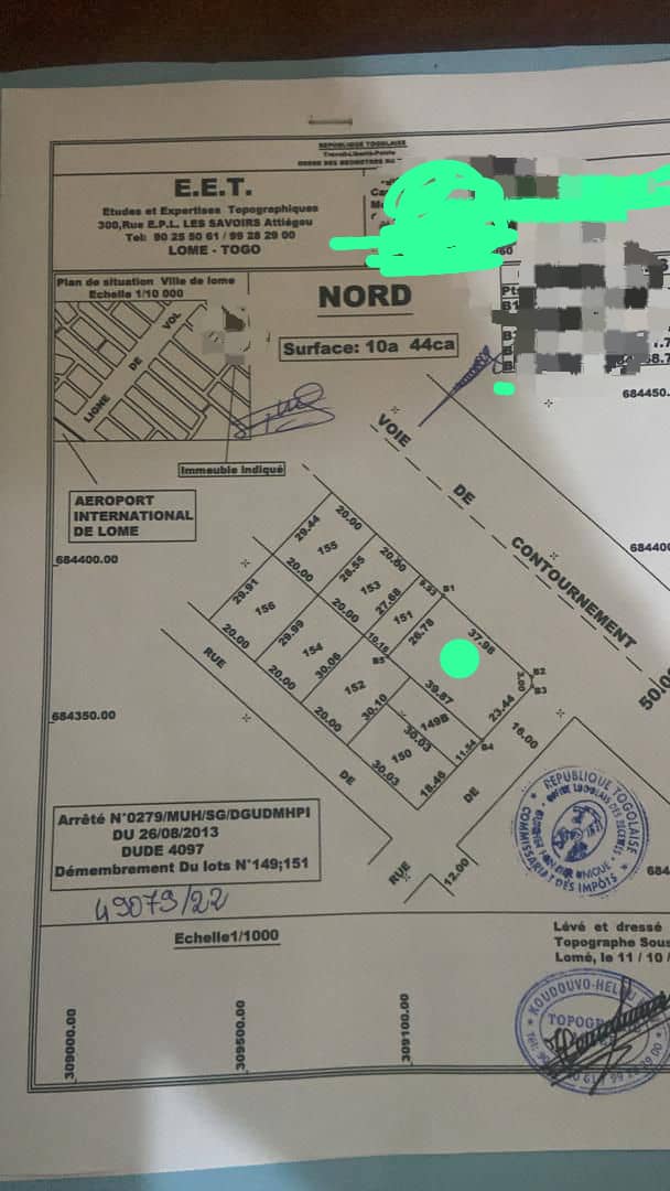 Magasin R+1 en vente à Attiegou – 150 millions FCFA