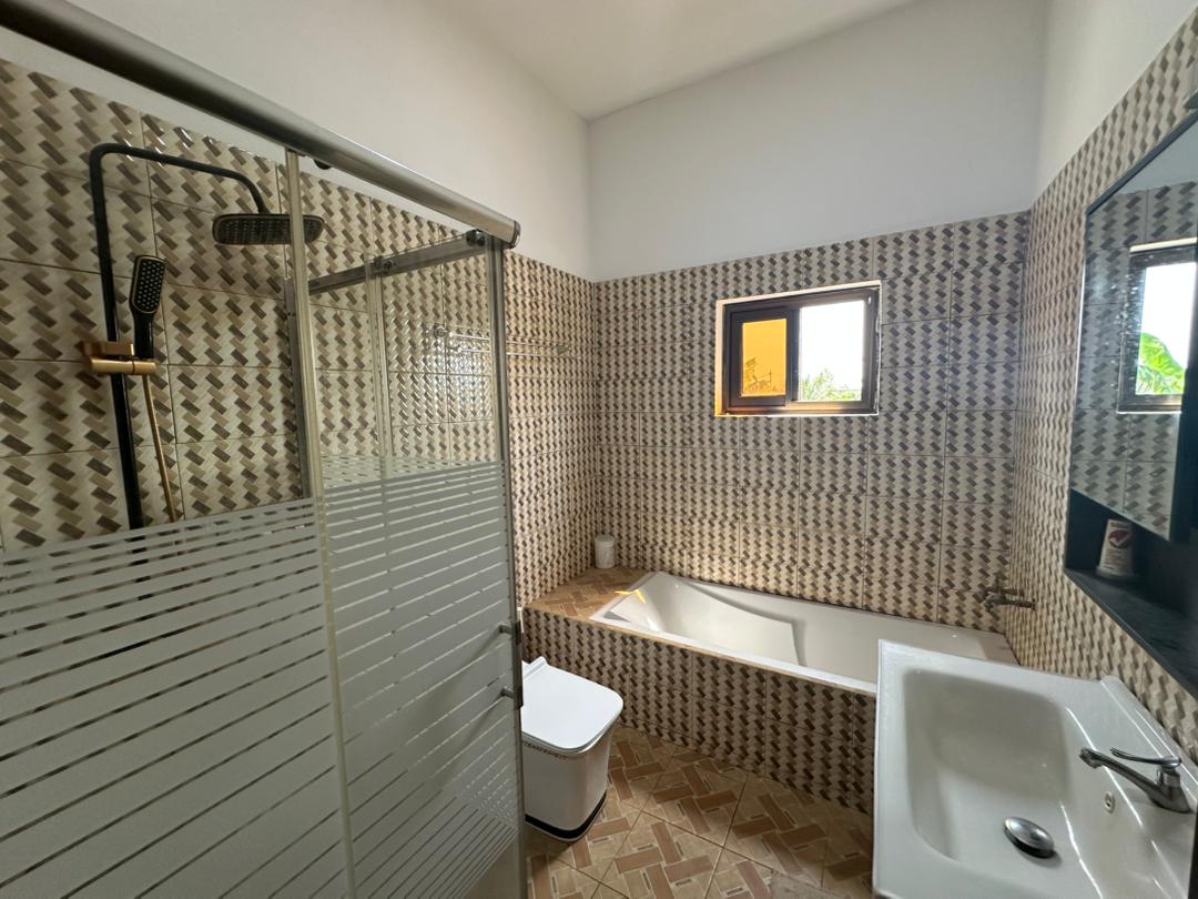 Villa duplex meublée à louer à Ségbé – 400000 FCFA/mois