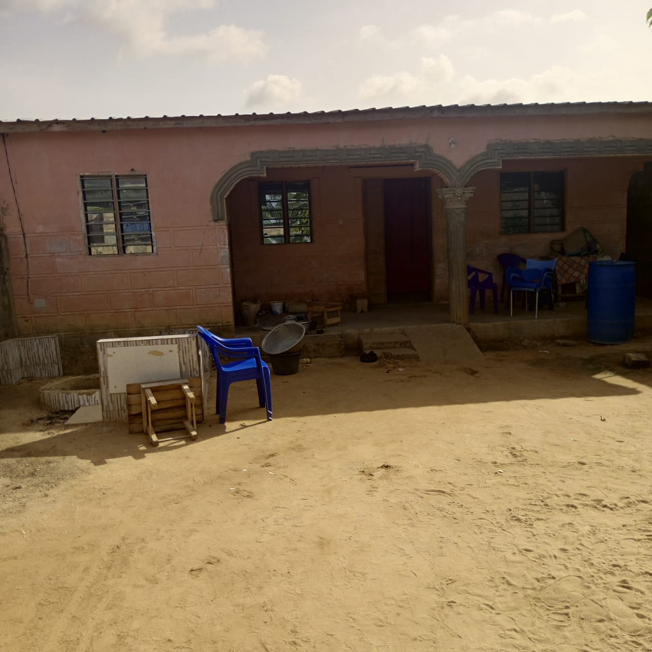 Maison en vente à Adétikopé Lycée – 8 millions FCFA