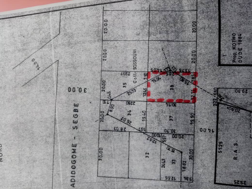 Terrain à vendre à Adidogome – 27 Millions FCFA