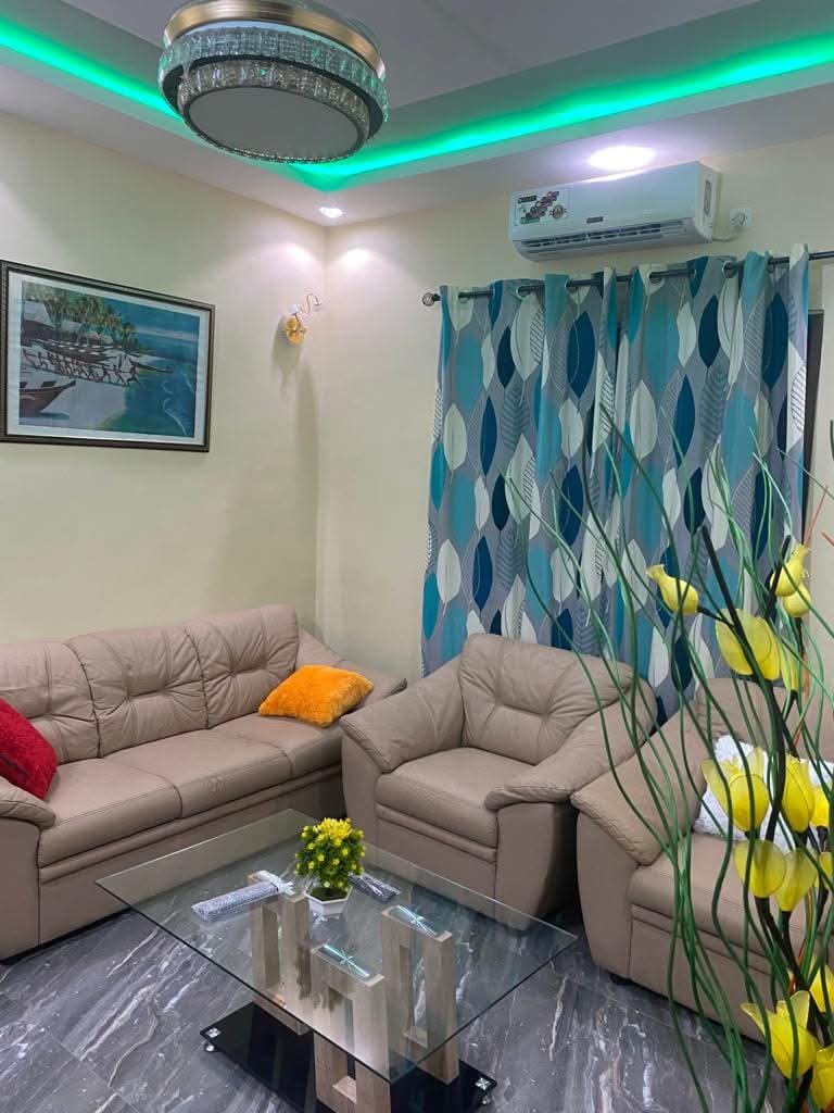 Chambre salon meublée à louer à Avédji – 250 000 FCFA
