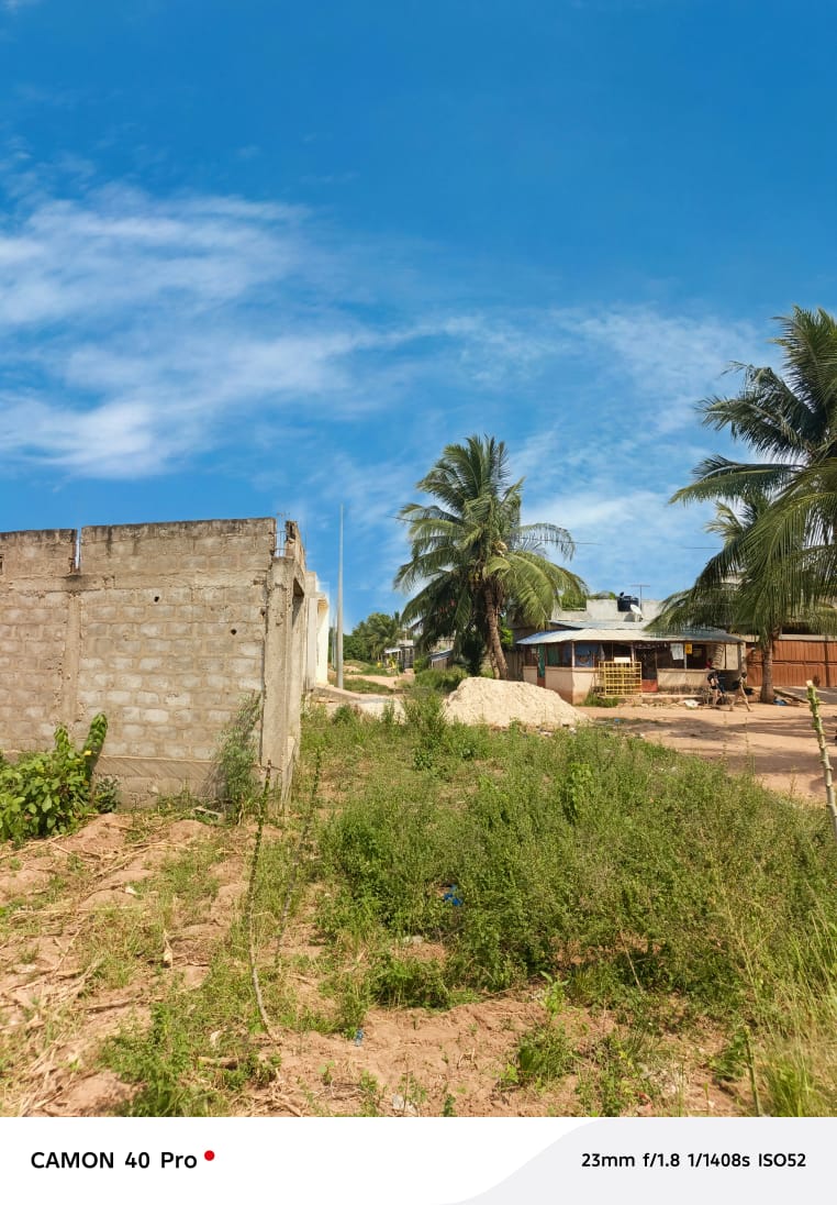 Terrain en vente à Légbassito – 15 millions FCFA
