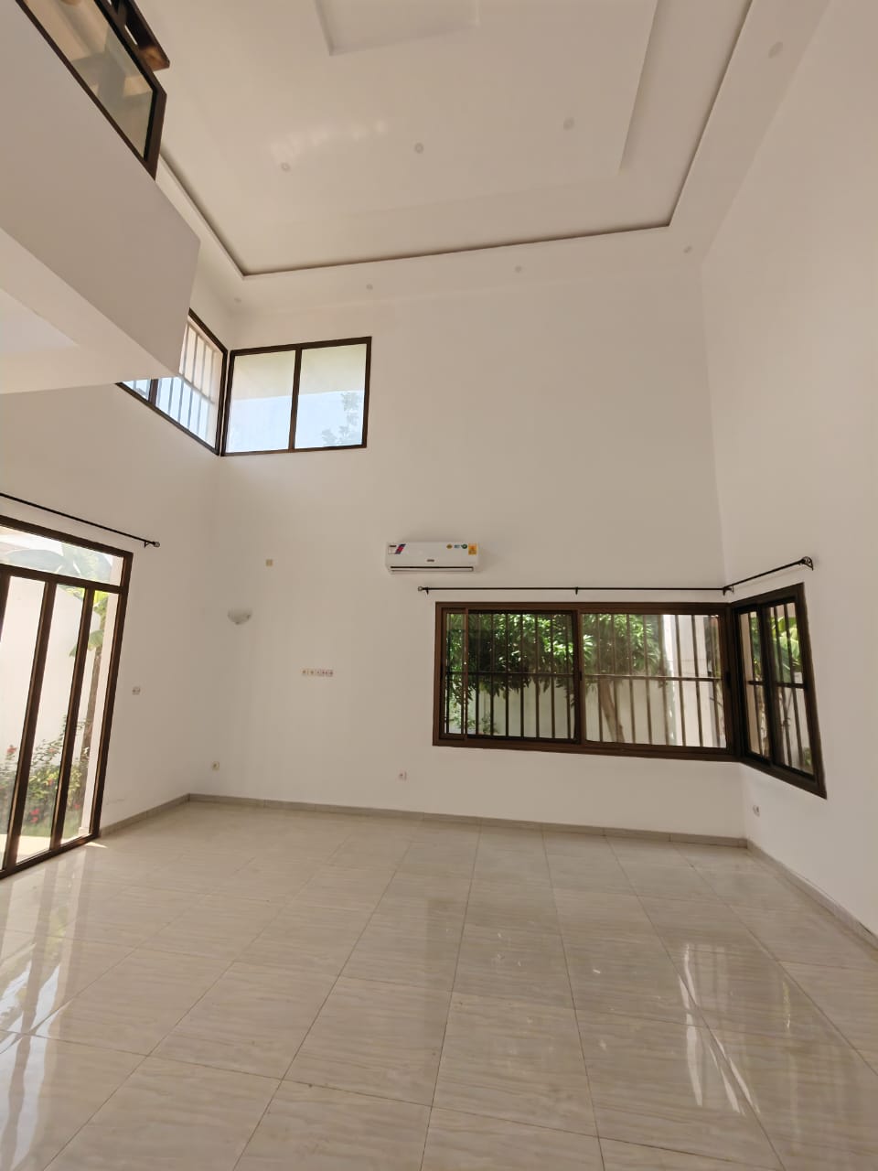 Villa duplex à louer à Novissi – 700000 FCFA