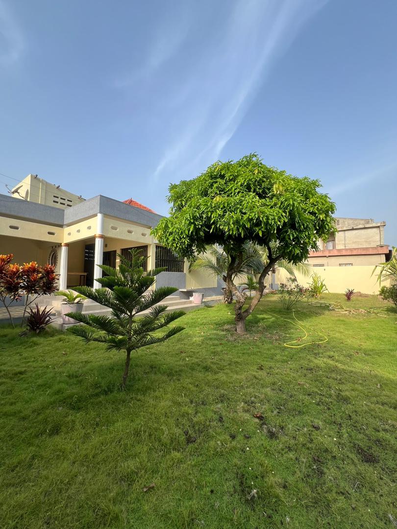 Villa 3 chambres à louer à Kpogan – 450 000 FCFA