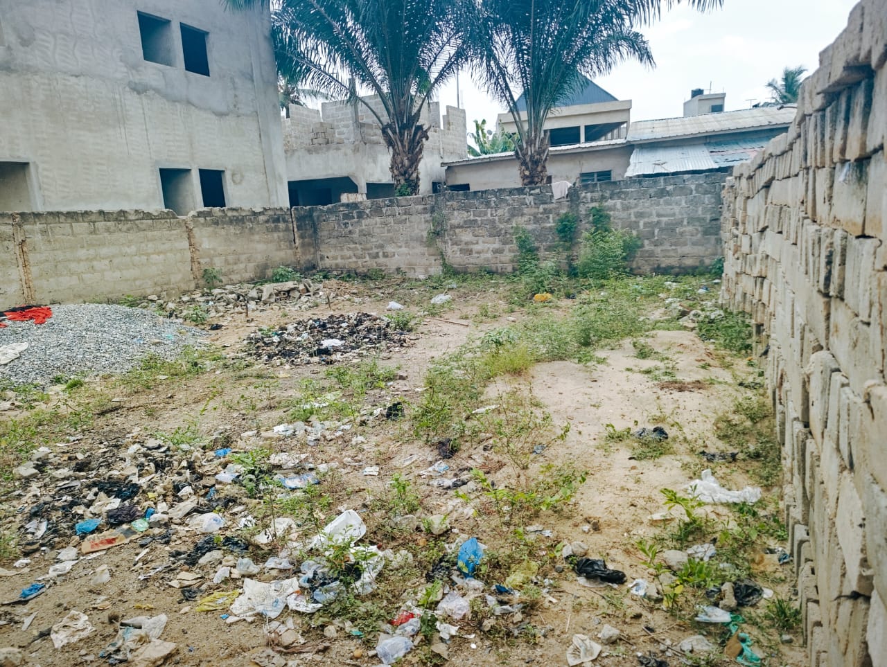 Demi-lot de 300 m² en vente à Agoè Demakpoè – 15 millions FCFA