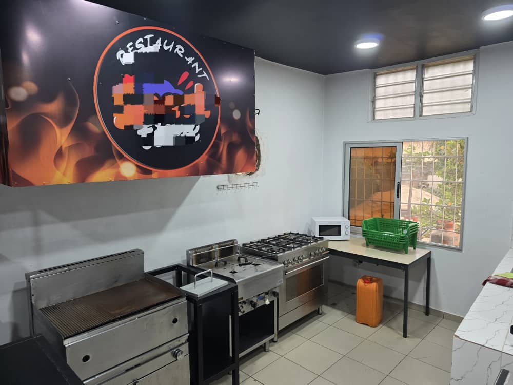 RESTAURANT A VENDRE A NOVISSI