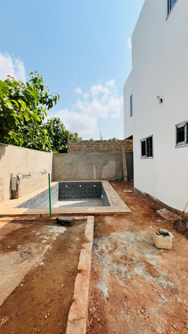 Villa à vendre à Zanguéra – 75 Millions FCFA