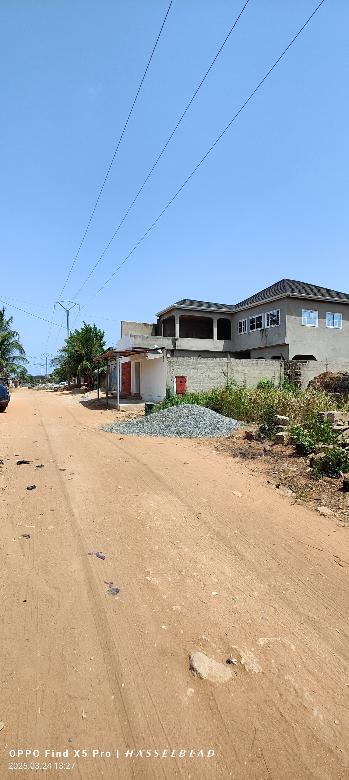 Terrain bâti de 1,5 lot avec construction de 4 chambres à vendre à Agoè Legbassito – 25 millions FCFA