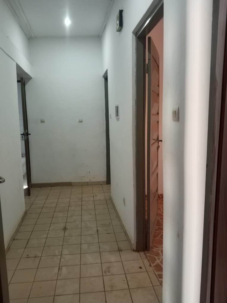 Villa 3 chambres en vente et location à Djidjolé – 27 millions FCFA