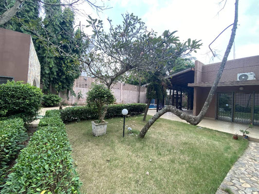 Villa à louer à Tokoin – 1.3 Millions FCFA