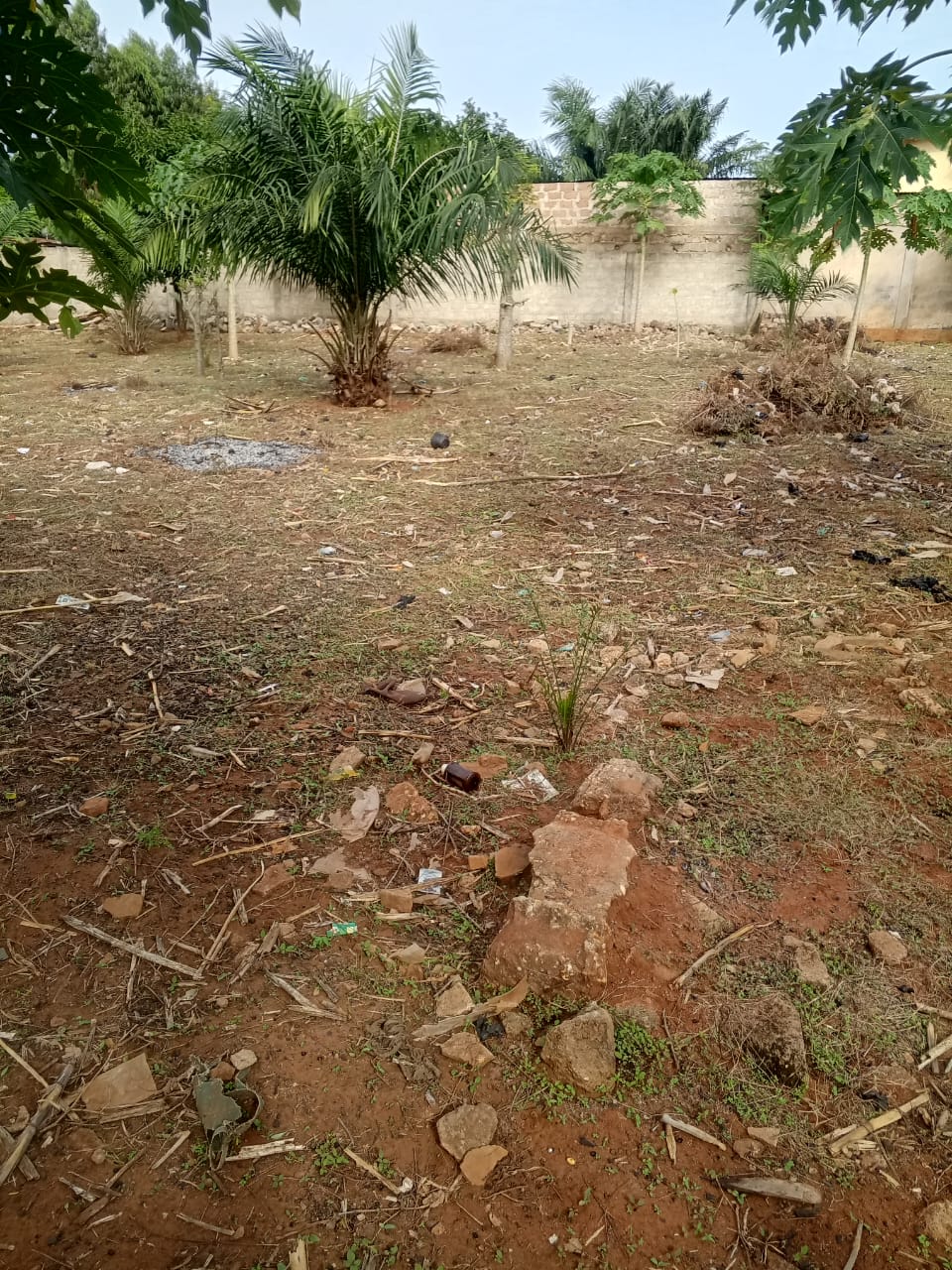 Terrain de 1800 m² en vente à Agoè Kossigan - 120 millions FCFA